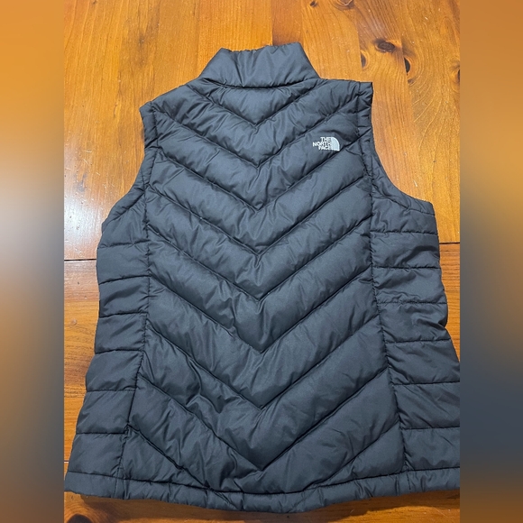 The North Face Women's Black Puffer 550 Down Fill Full Zip Vest Size Large - Picture 2 of 6